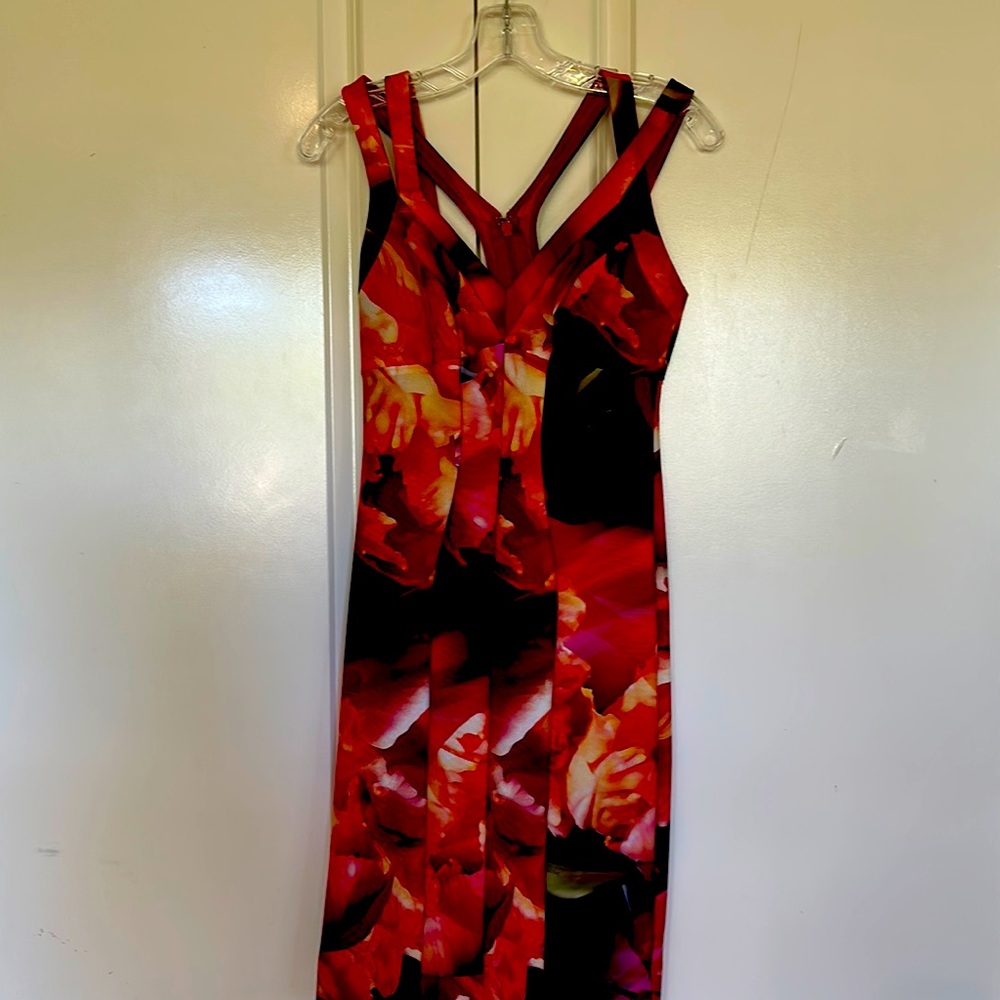 Nicole Miller sheath fitted cocktail dress. Lined